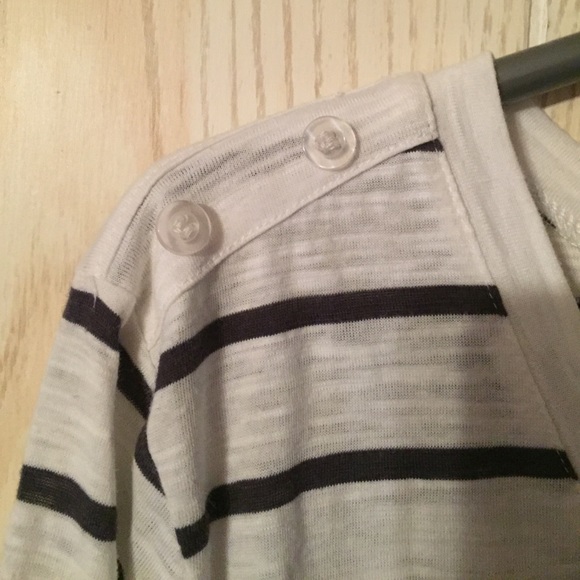 Plus size top 2x - Picture 3 of 4